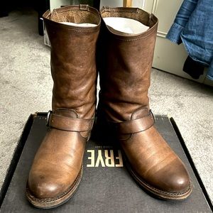 Almost BRAND NEW FRYE Veronica Tall Booties